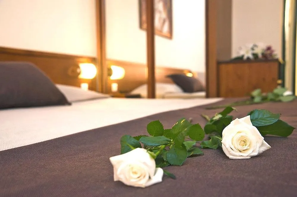 Odyssia Beach Hotel Rethymno  Rethymno (Crete)